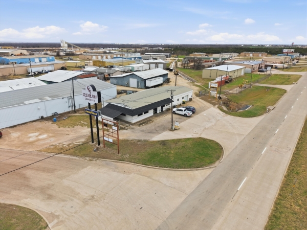 Listing Image #3 - Office for lease at 473 S McLennan Dr, Elm Mott TX 76640