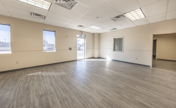 Listing Image #3 - Office for lease at 3106 50th Street, Lubbock TX 79413