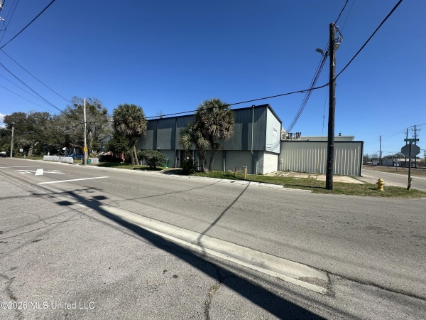 Listing Image #2 - Industrial for lease at 200 Lameuse Street, Biloxi MS 39530