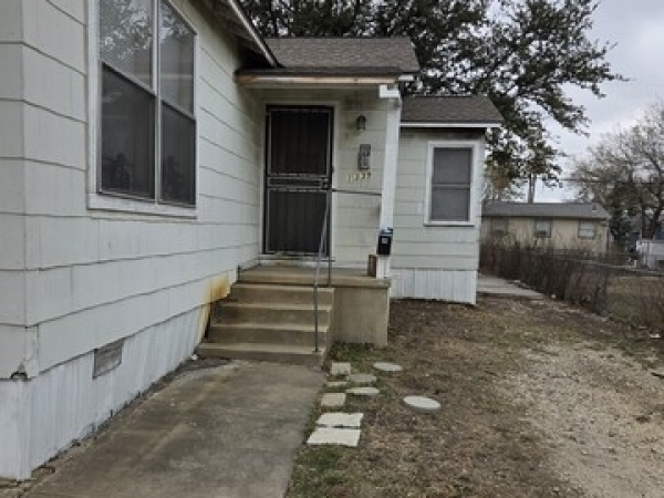 Listing Image #1 - Others for lease at 1339 W Hollywood, San Antonio TX 78201 Listing Image #1 - Others for lease at 1339 W Hollywood, San Antonio TX 78201