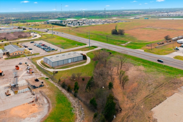 Listing Image #1 - Industrial for lease at 7461 Bagby Ave, Hewitt TX 76643