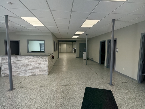 Listing Image #3 - Industrial for lease at 127 Lamm St, Mankato MN 56001