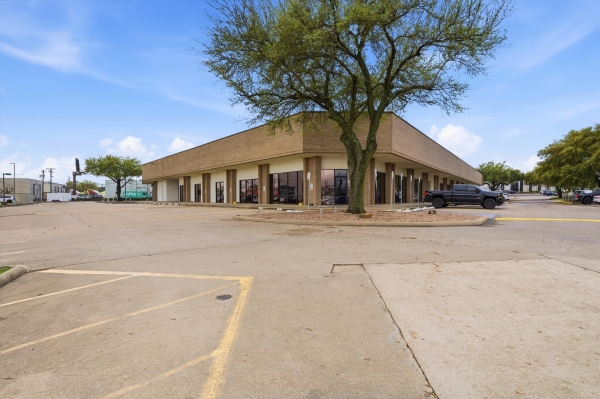 Listing Image #2 - Office for lease at 1101 Wooded Acres Dr, Waco TX 76710