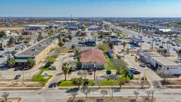 Listing Image #1 - Retail for lease at 18 Paseo Plaza Boulevard, Brownsville TX 78521