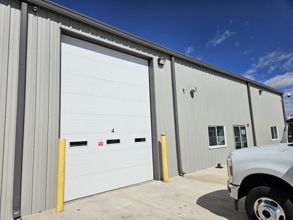 Listing Image #2 - Industrial for lease at 801 E Kankakee River Drive, Wilmington IL 60481