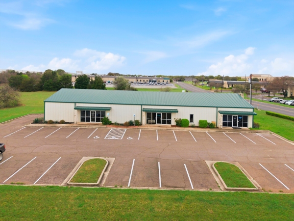 Listing Image #1 - Office for lease at 8020 Central Park Dr, Woodway TX 76712