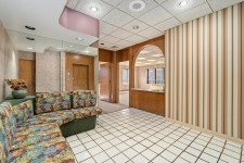 Listing Image #3 - Office for lease at 609 Farmington Avenue, Hartford CT 06105