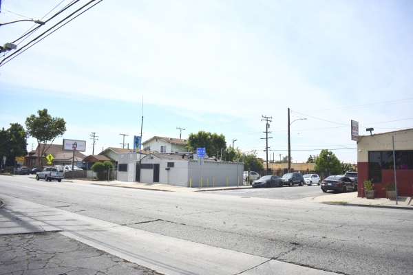 Listing Image #2 - Retail for lease at 7701 Santa Fe Avenue, Huntington Park CA 90255