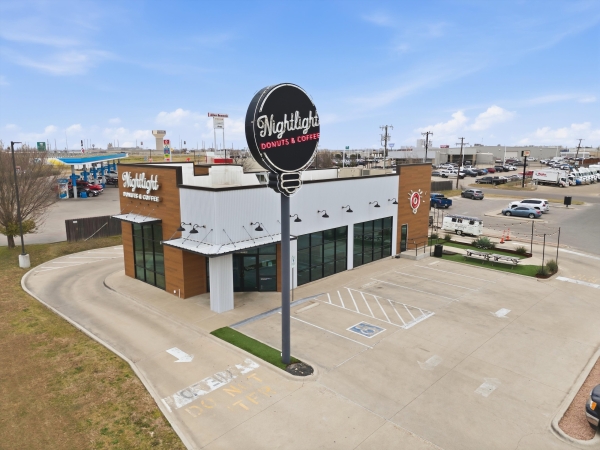 Listing Image #1 - Retail for lease at 6500 Woodway Dr, Suite 100, Waco TX 76712