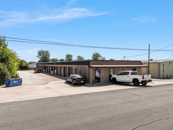 Listing Image #2 - Industrial for lease at 1053 Industrial Blvd, Suite D, Hewitt TX 76643