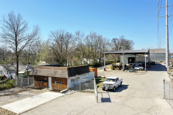 Listing Image #1 - Industrial for lease at 807 S Fillmore Avenue, Kirkwood MO 63122