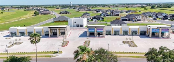 Listing Image #1 - Retail for lease at 2708 Los Lagos Drive Ste 12, Edinburg TX 78542