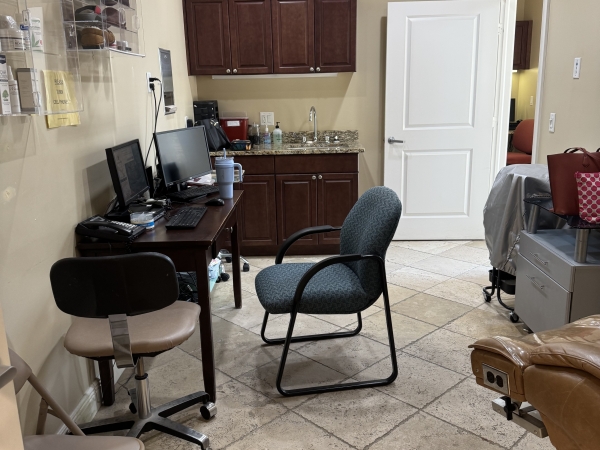 Listing Image #3 - Health Care for lease at 300 NW Bethany Dr, #320, Port St. Lucie FL 34986 Listing Image #3 - Health Care for lease at 300 NW Bethany Dr, #320, Port St. Lucie FL 34986