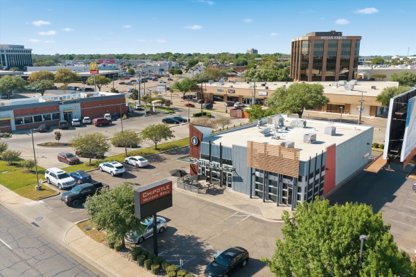 Listing Image #2 - Retail for lease at 1115 N Valley Mills Dr, Unit B, Waco TX 76710