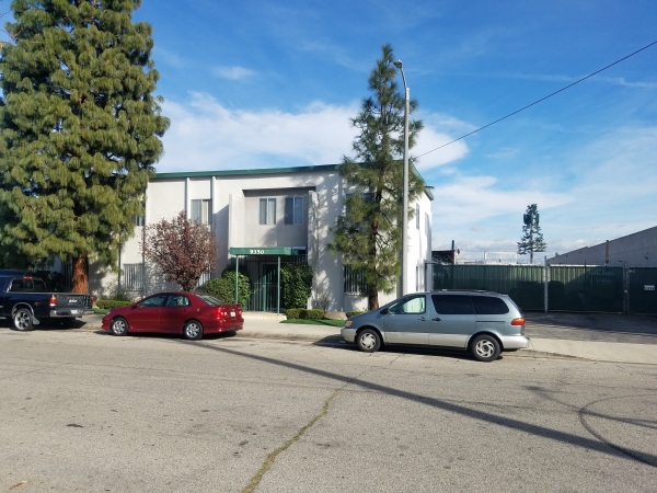 Listing Image #1 - Office for lease at 9350 Oso Avenue, Chatsworth CA 91311