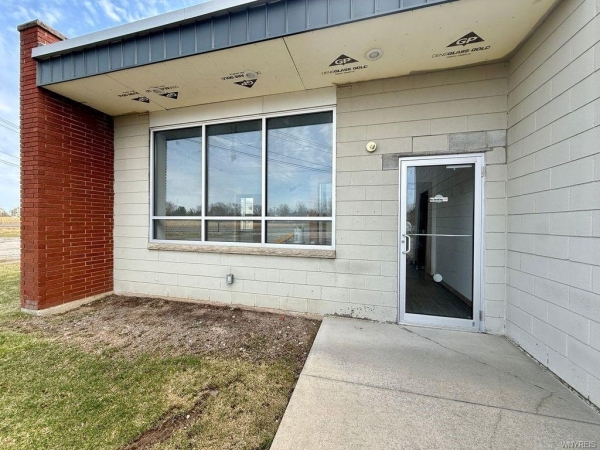 Listing Image #3 - Industrial for lease at 8555 Packard Road, Niagara Falls NY 14305