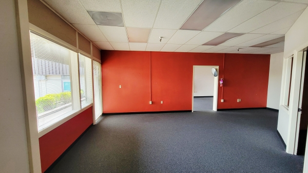 Listing Image #2 - Retail for lease at 1579 Edgewater St NW, Salem OR 97304