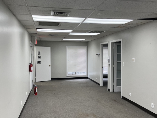 Listing Image #1 - Office for lease at 3605 Woodhead Dr. #111, Northbrook IL 60062