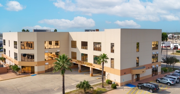 Listing Image #2 - Retail for lease at 2800 W. Trenton Road #2810, Edinburg TX 78539 Listing Image #2 - Retail for lease at 2800 W. Trenton Road #2810, Edinburg TX 78539