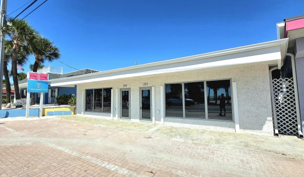 Listing Image #1 - Retail for lease at 103 Gulf Drive North, Bradenton Beach FL 34217