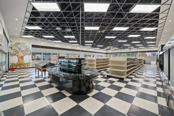 Listing Image #3 - Retail for lease at 1505 N 15th St, Waco TX 76707