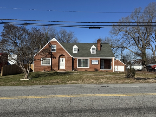 Listing Image #1 - Office for lease at 2340 W. English Road, High Point NC 27262