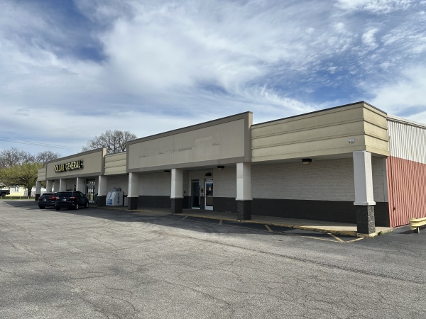 Listing Image #1 - Office for lease at 2201 S Weinbach  Avenue, Evansville IN 47710