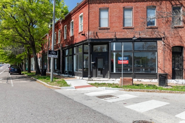 Listing Image #1 - Retail for lease at 2631 Gravois Avenue, St. Louis MO 63118