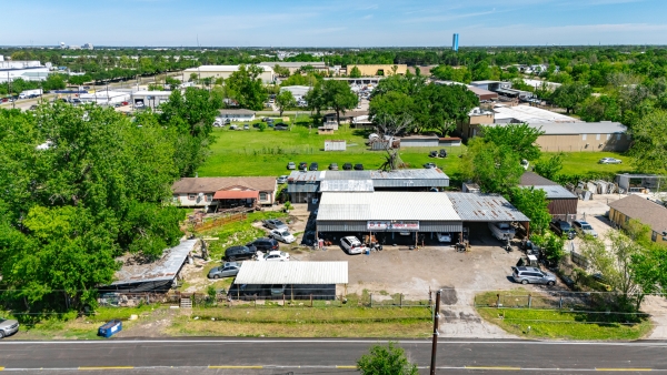 Listing Image #3 - Retail for lease at 7206 Killough St, Houston TX 77086