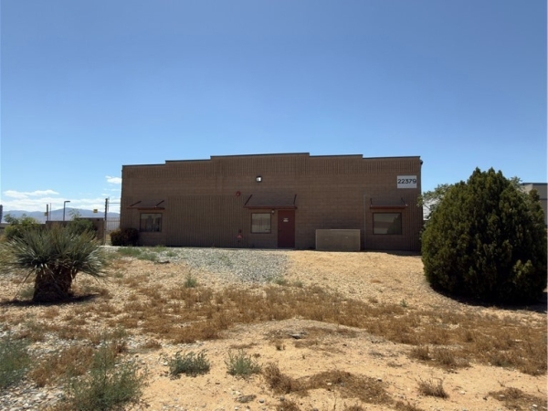 Listing Image #1 - Industrial for lease at 22379 Eyota, Apple Valley CA 92308