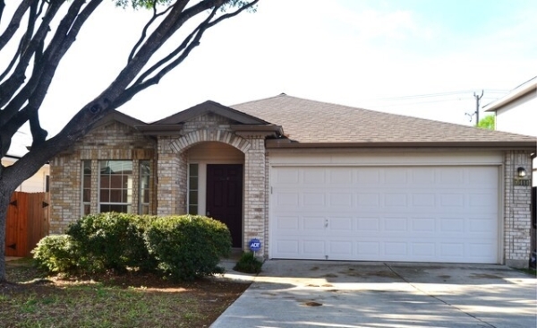 Listing Image #1 - Others for lease at 10414 Lion Hunt, San Antonio TX 78251