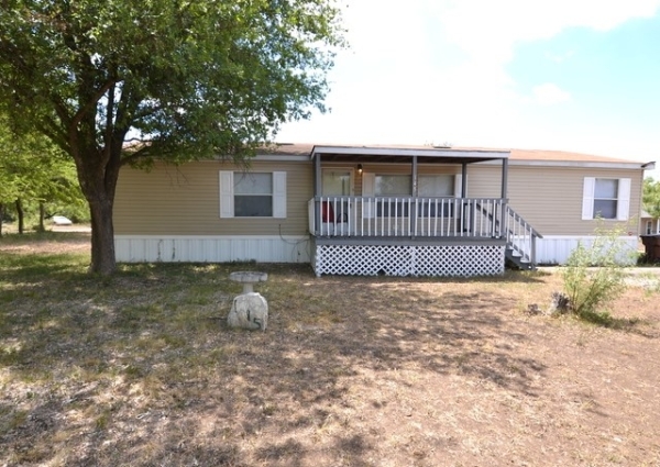 Listing Image #1 - Others for lease at 145 County Road 3821, San Antonio TX 78253