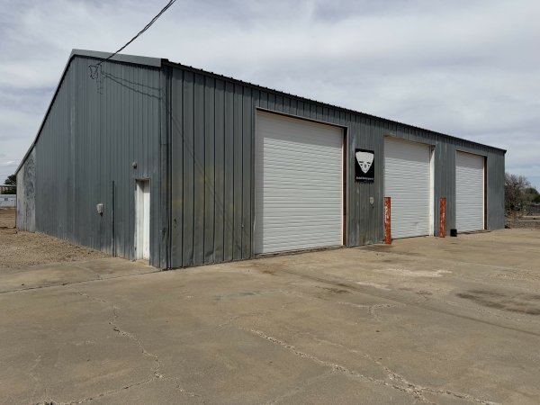 Listing Image #1 - Industrial for lease at 2227 East 50th Street, Lubbock TX 79404