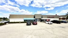 Retail property for lease in Peru, IL