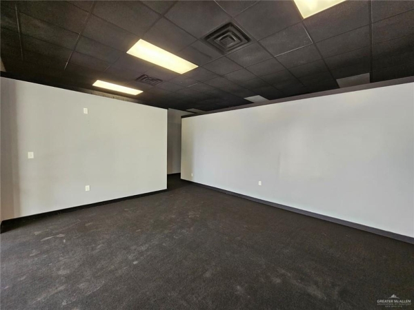 Listing Image #3 - Retail for lease at 504 Pecan Blvd #110, McAllen TX 78501