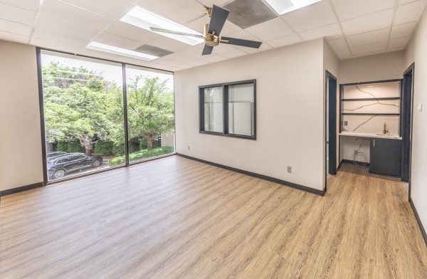 Listing Image #2 - Office for lease at 4920 S Loop 289, Lubbock TX 79414 Listing Image #2 - Office for lease at 4920 S Loop 289, Lubbock TX 79414