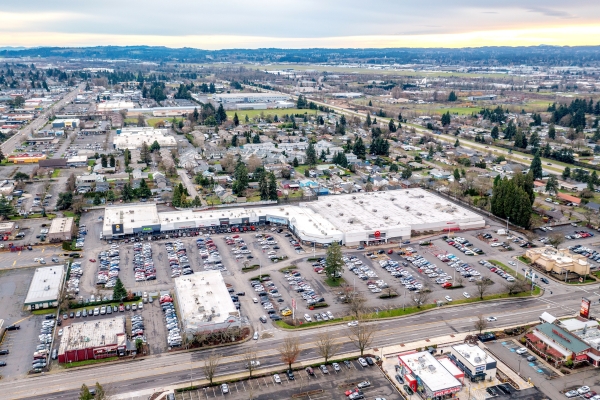 Listing Image #1 - Retail for lease at 3914 Center St NE, Salem OR 97301