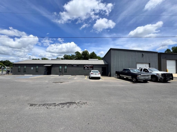 Listing Image #3 - Industrial for lease at 1010 Contractors Circle C, Bossier City LA 71111