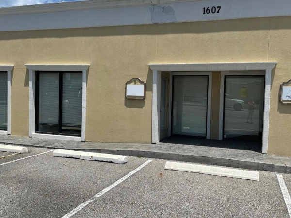Listing Image #1 - Office for lease at 1607 24th Avenue, Gulfport MS 39501