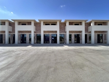Listing Image #2 - Retail for lease at 210 Calle Del Norte, Laredo TX 78041