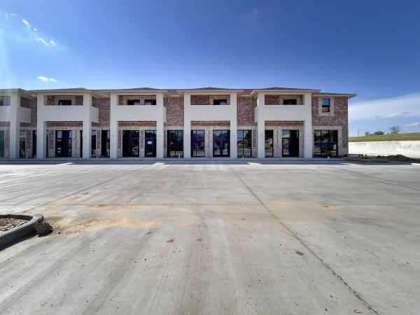 Listing Image #3 - Retail for lease at 210 Calle Del Norte, Laredo TX 78041 Listing Image #3 - Retail for lease at 210 Calle Del Norte, Laredo TX 78041