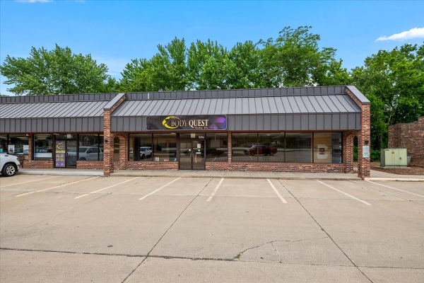 Listing Image #2 - Retail for lease at 3120 Montvale Dr, Springfield IL 62704