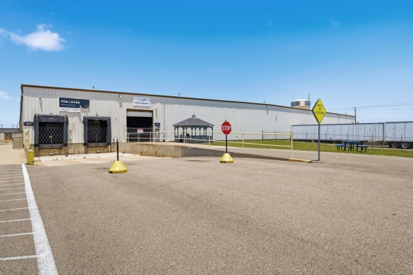 Listing Image #1 - Industrial for lease at 700 W Loop 340, Waco TX 76712 Listing Image #1 - Industrial for lease at 700 W Loop 340, Waco TX 76712