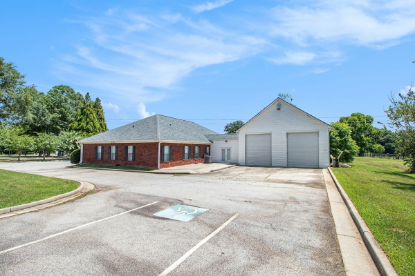 Listing Image #2 - Office for lease at 3175 Highway 81, Hampton GA 30228
