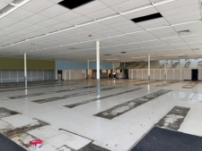 Listing Image #2 - Retail for lease at 841 Bloomington Rd, Champaign IL 61821