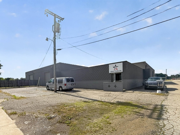 Listing Image #2 - Others for lease at 818 Hall Drive, Elkhart IN 46516 Listing Image #2 - Others for lease at 818 Hall Drive, Elkhart IN 46516