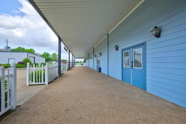 Listing Image #2 - Retail for lease at 3055 Knight Street, Shreveport LA 71105