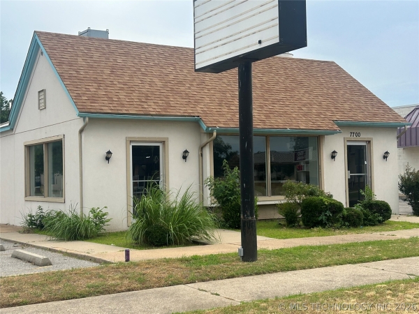 Listing Image #1 - Retail for lease at 7700 NW 23rd Street, Bethany OK 73008