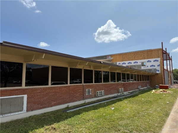 Listing Image #2 - Office for lease at 200 W Cano Street, Edinburg TX 78539 Listing Image #2 - Office for lease at 200 W Cano Street, Edinburg TX 78539