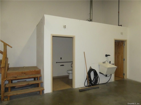 Listing Image #8 - Industrial for lease at 17 Industrial Park Road Unit 3, Centerbrook CT 06409